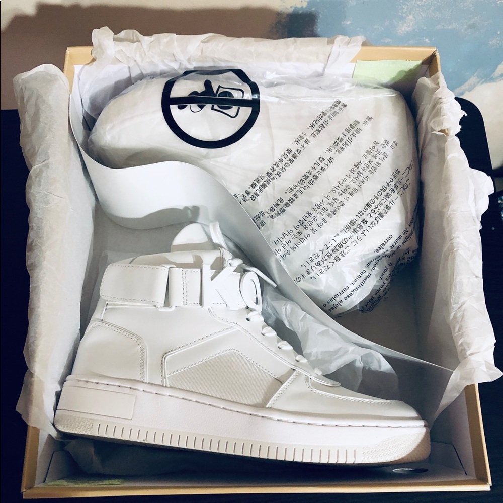 Brand New Michael Kors HighTop sneakers